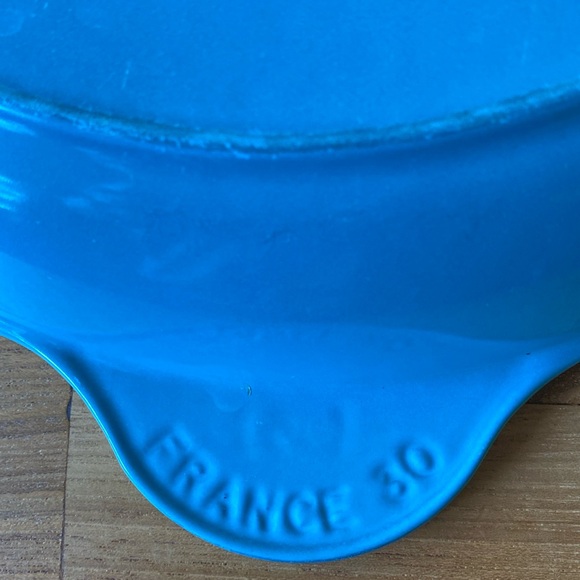 Le Creuset 11.75 30 cm skillet GUC - Picture 4 of 5